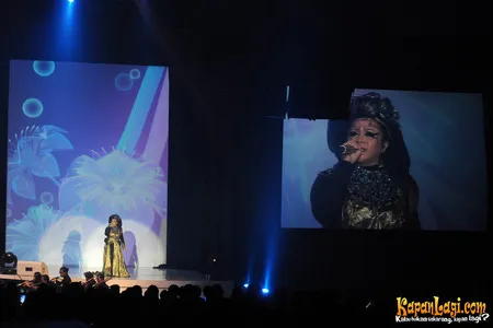 Foto Melly Goeslaw