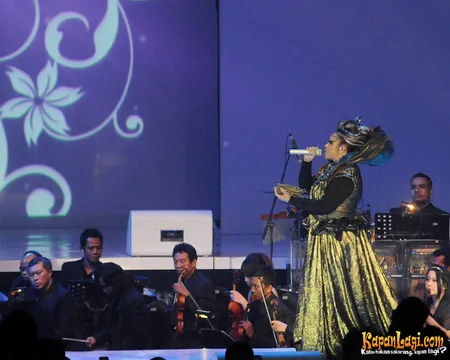 Foto Melly Goeslaw
