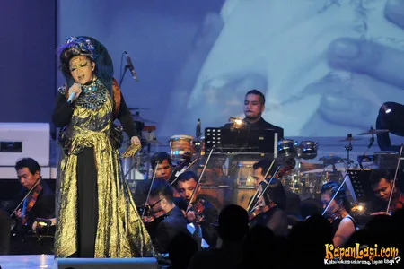Foto Melly Goeslaw