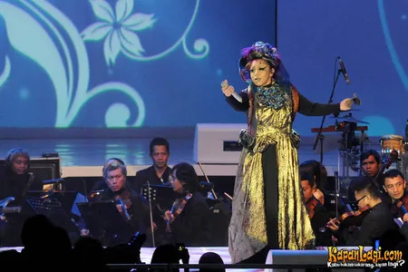 Foto Melly Goeslaw