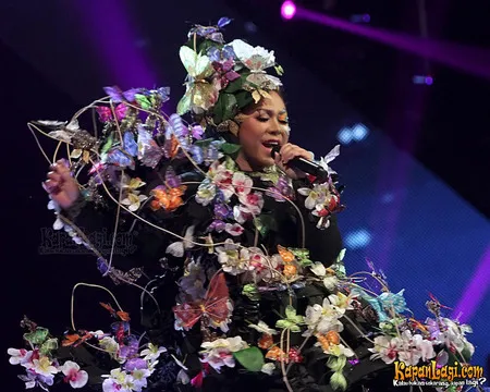 Foto Melly Goeslaw