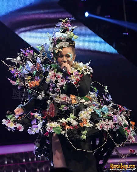 Foto Melly Goeslaw. Nomor Foto: 667