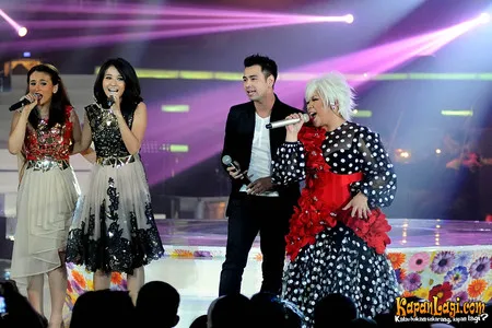 Foto Melly Goeslaw