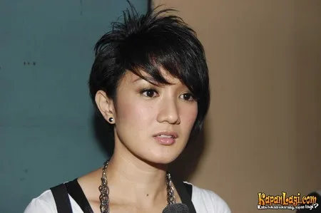 Foto Melly Herlina