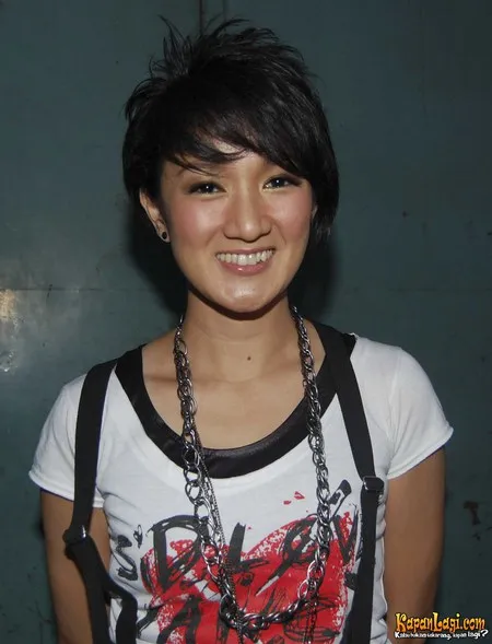 Foto Melly Herlina