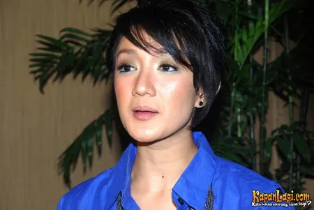 Foto Melly Herlina