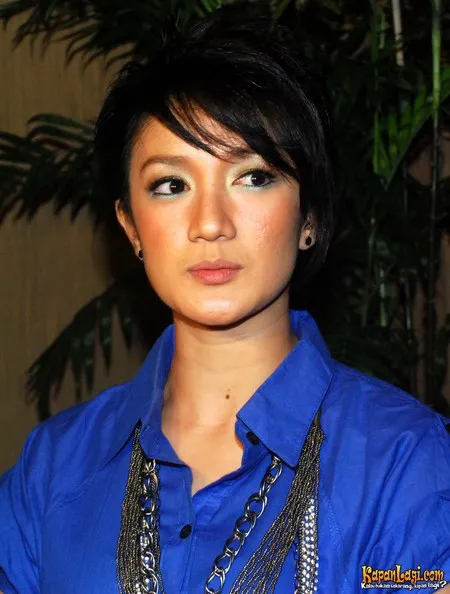 Foto Melly Herlina