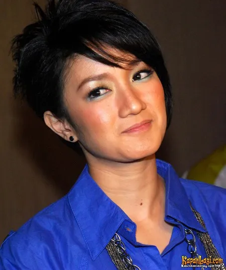 Foto Melly Herlina