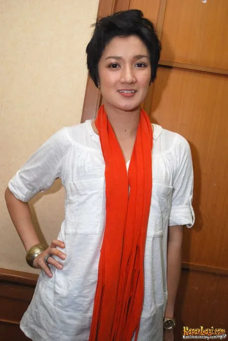 Foto Melly Herlina
