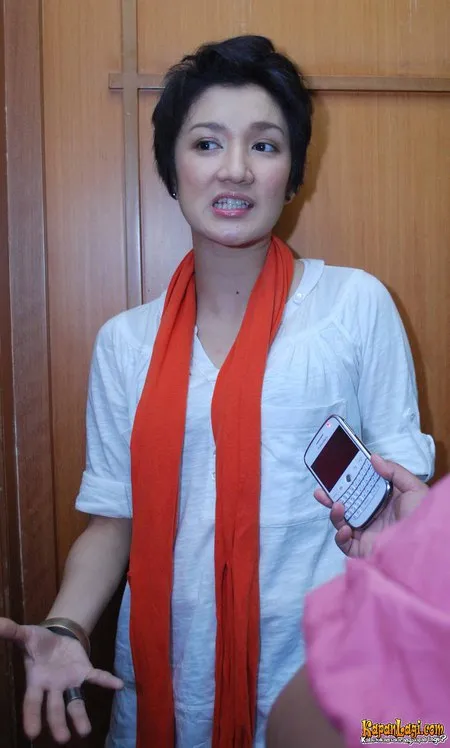 Foto Melly Herlina
