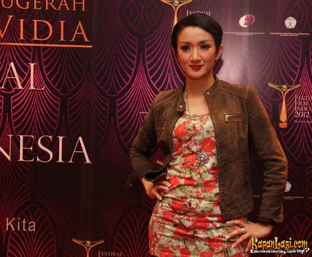 Foto Melly Herlina
