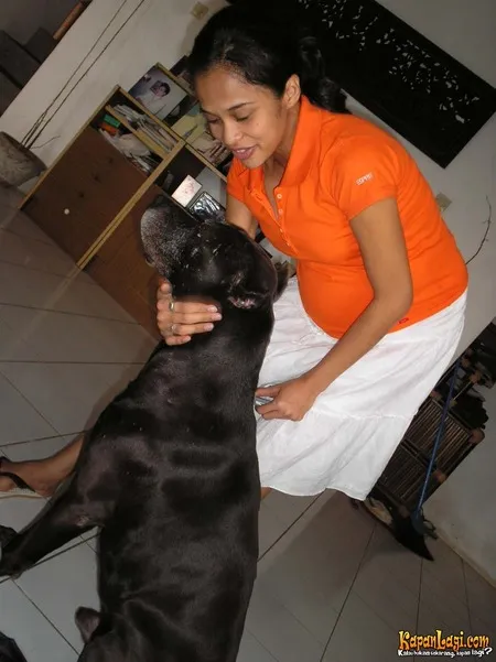 Foto Melly Manuhutu