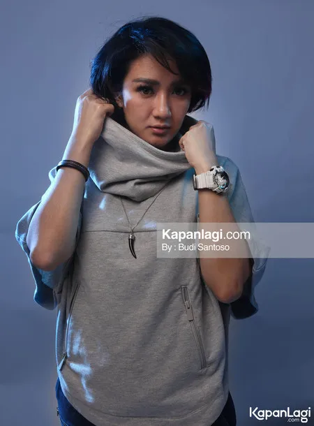 Foto Melly Mono