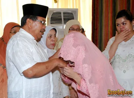 Foto Melly Zamri