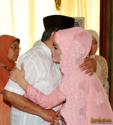 Foto Melly Zamri