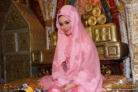 Foto Melly Zamri