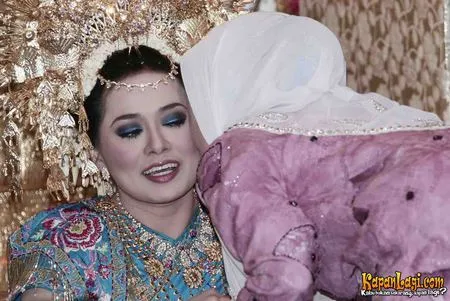 Foto Melly Zamri