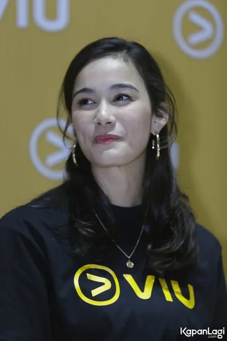 Foto Mentari De Meralle