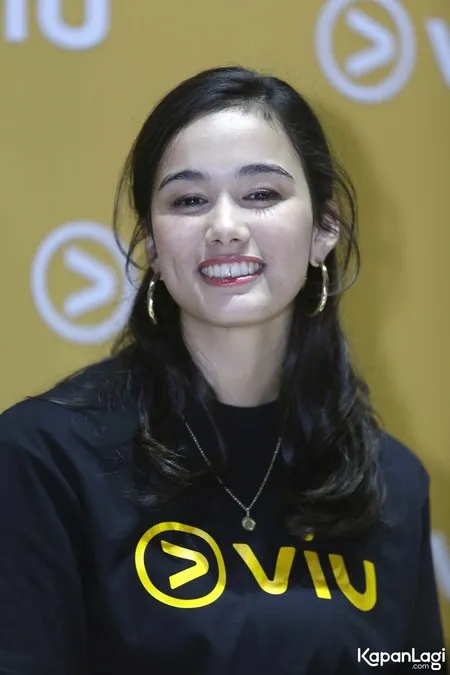 Foto Mentari De Meralle