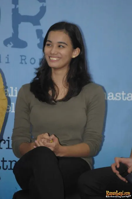 Foto Mentari De Merelle