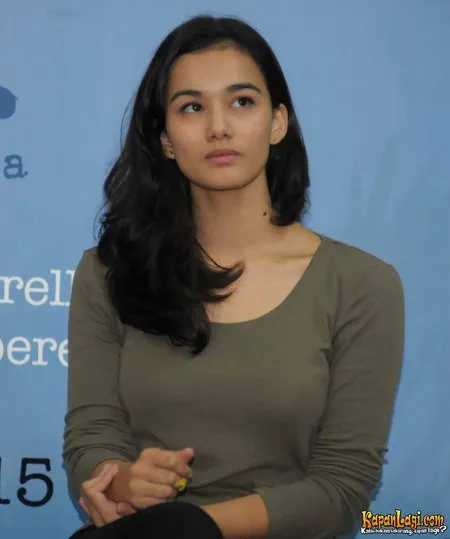 Foto Mentari De Merelle