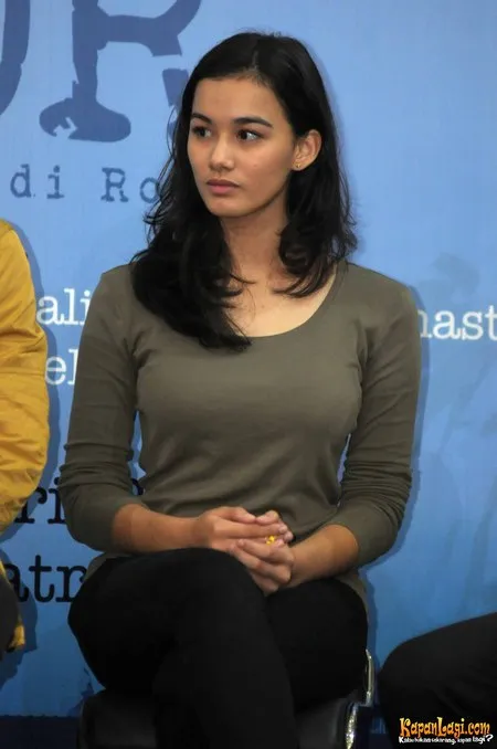 Foto Mentari De Merelle