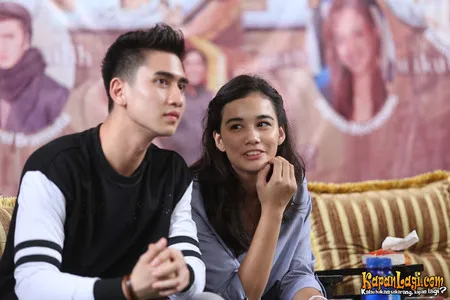 Foto Mentari De Merelle