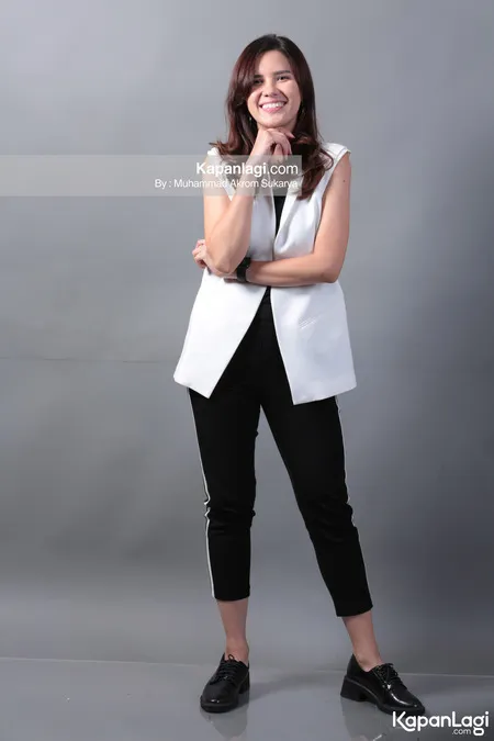 Foto Michelle Joan. Nomor Foto: 182