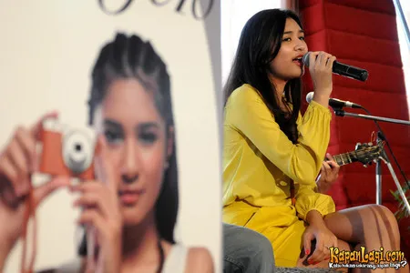 Foto Mikha Tambayong