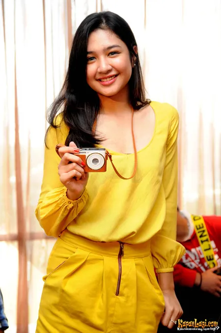 Foto Mikha Tambayong