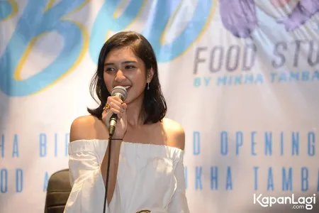 Foto Mikha Tambayong