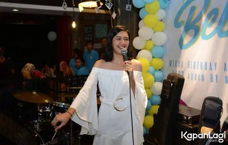 Foto Mikha Tambayong