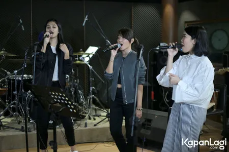 Foto Mikha Tambayong