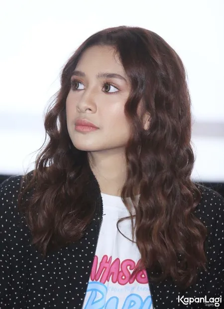 Foto Mikha Tambayong