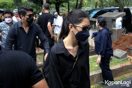 Foto Mikha Tambayong