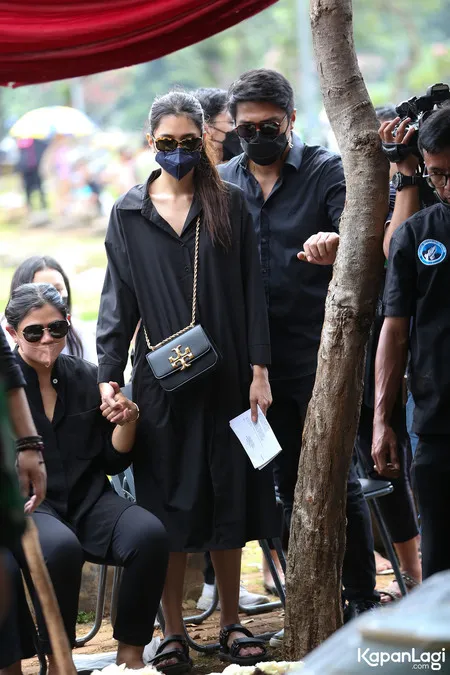 Foto Mikha Tambayong