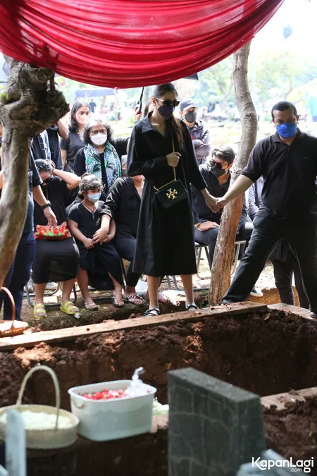 Foto Mikha Tambayong