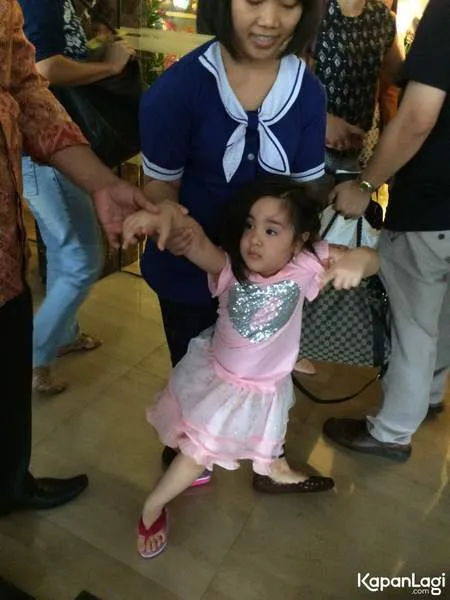 Foto Mikhayla Bakrie