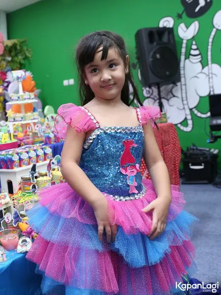 Foto Mikhayla Bakrie