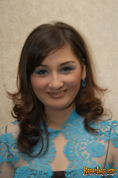Foto Mona Ratuliu