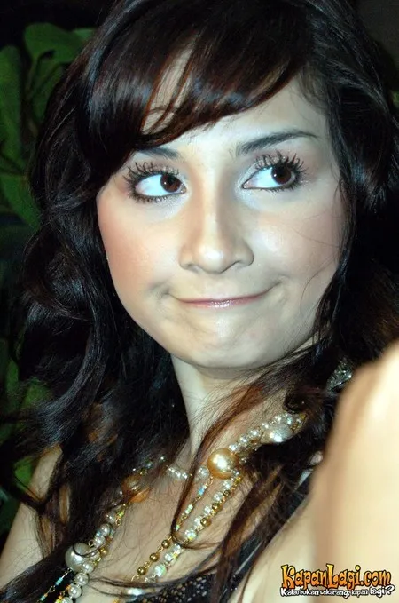 Foto Mona Ratuliu