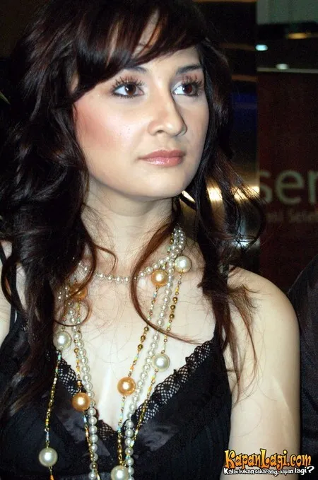 Foto Mona Ratuliu