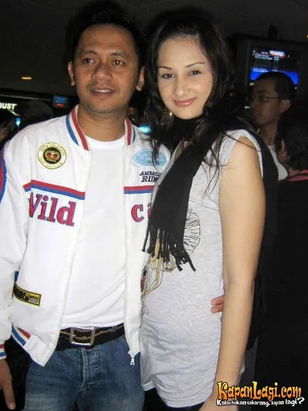 Foto Mona Ratuliu