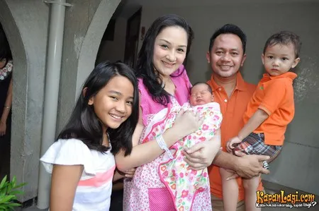 Foto Mona Ratuliu