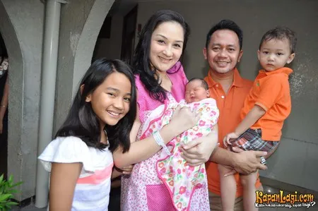 Foto Mona Ratuliu
