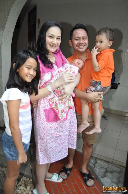 Foto Mona Ratuliu