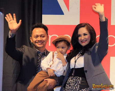 Foto Mona Ratuliu