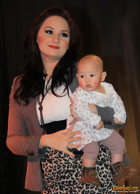 Foto Mona Ratuliu