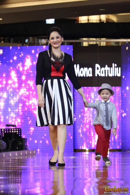 Foto Mona Ratuliu