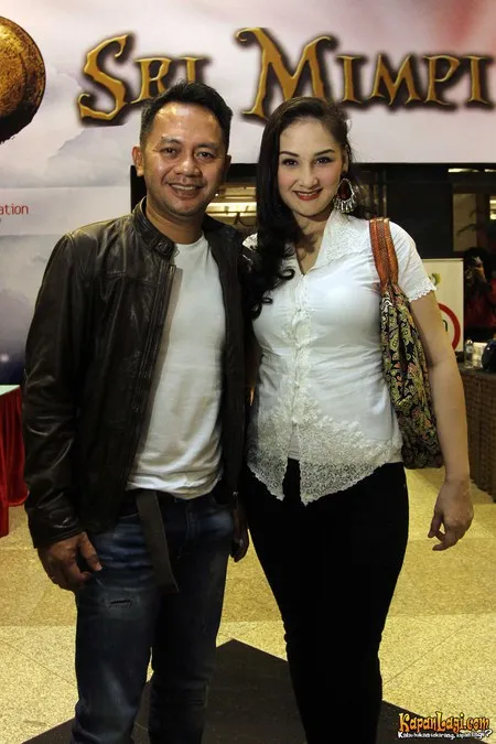 Foto Mona Ratuliu